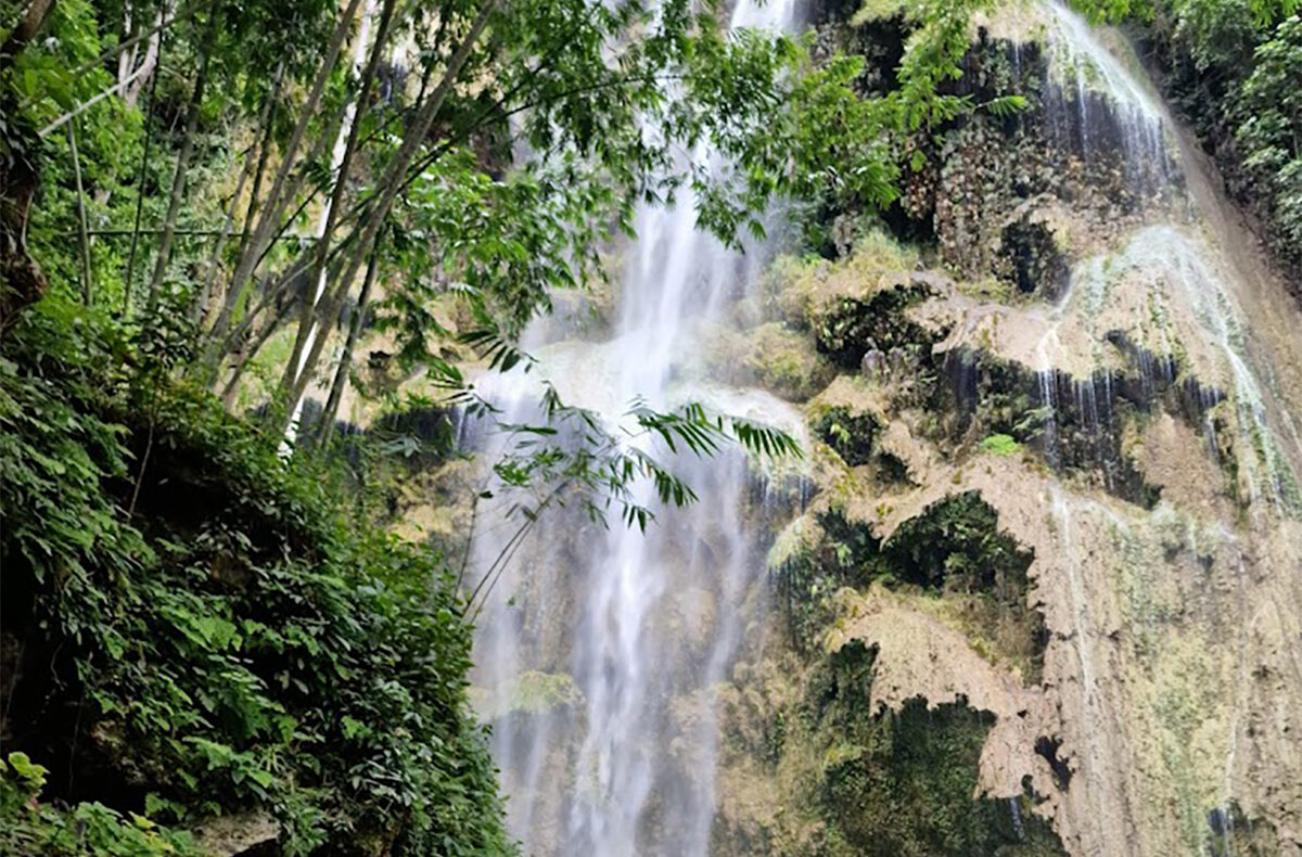 Tumalog Falls in Cebu 04